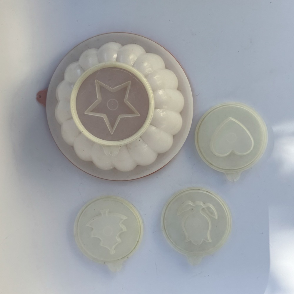 VTG 70s Tupperware Jel-N-Serve Jell-o Mold, 4 Design Lids Picnic Holiday Salad